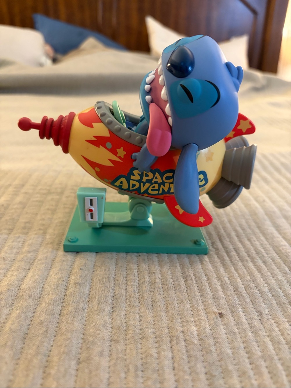 Lilo and Stitch STITCH In Rocket Funko Pop #102 Rides Disney